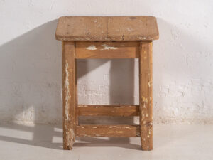 Ancienne table d'appoint (c.1920) #2