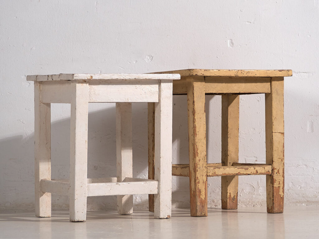 Mesas antiguas de estilo provenzal (c.1920). Conjunto de 2 piezas #2