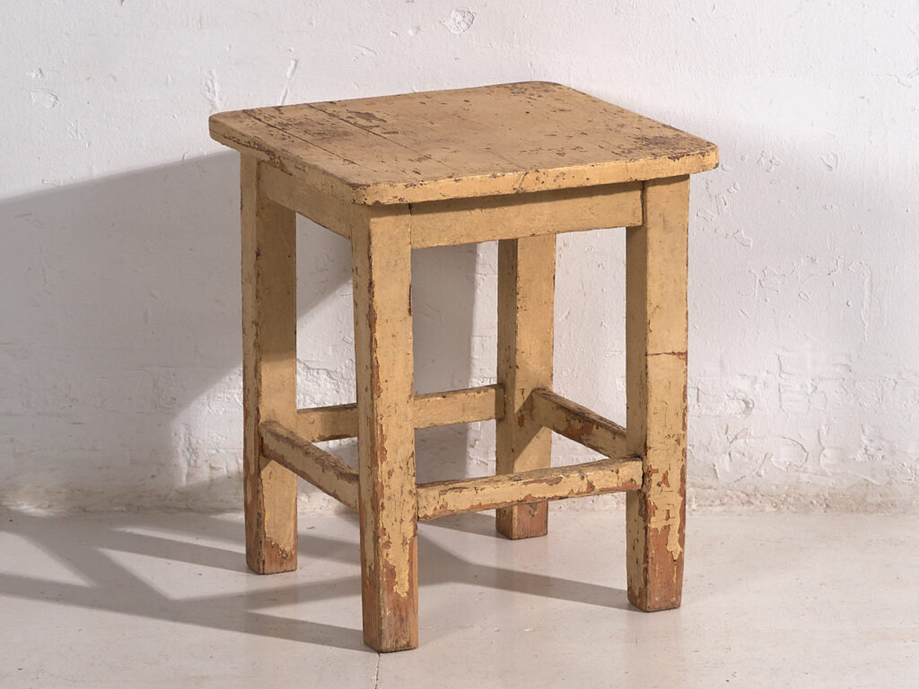 Mesas antiguas de estilo provenzal (c.1920). Conjunto de 2 piezas #2