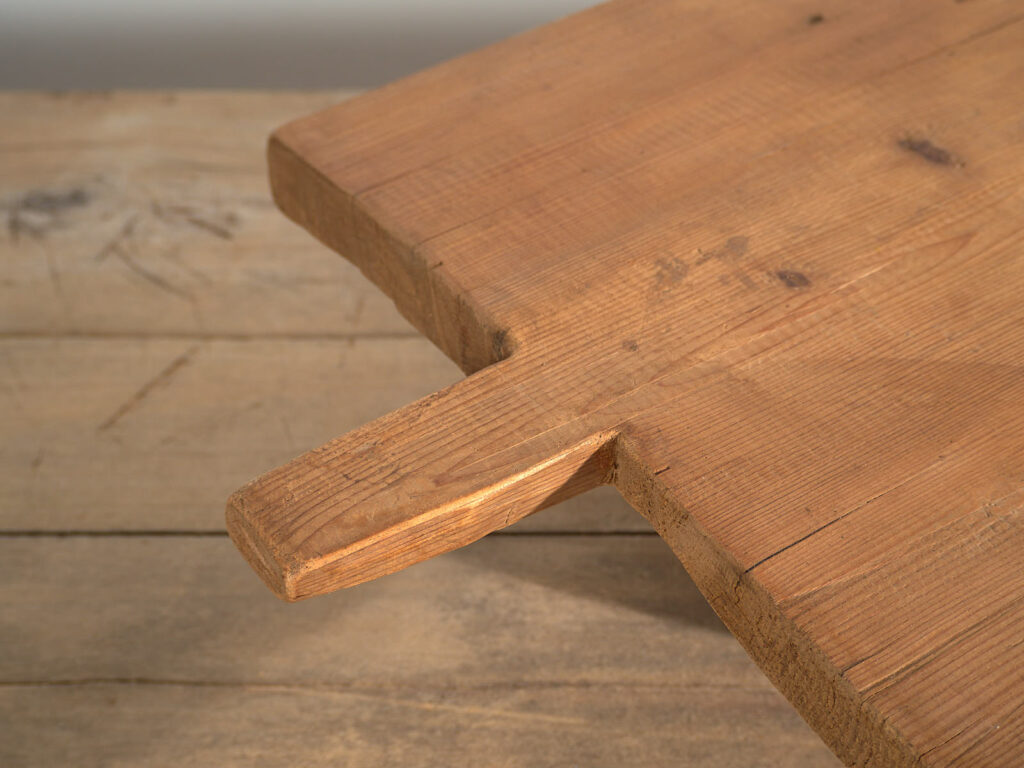 Ancienne table d'appoint en bois massif (c.1920) #17