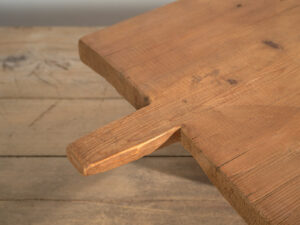 Ancienne table d'appoint en bois massif (c.1920) #17