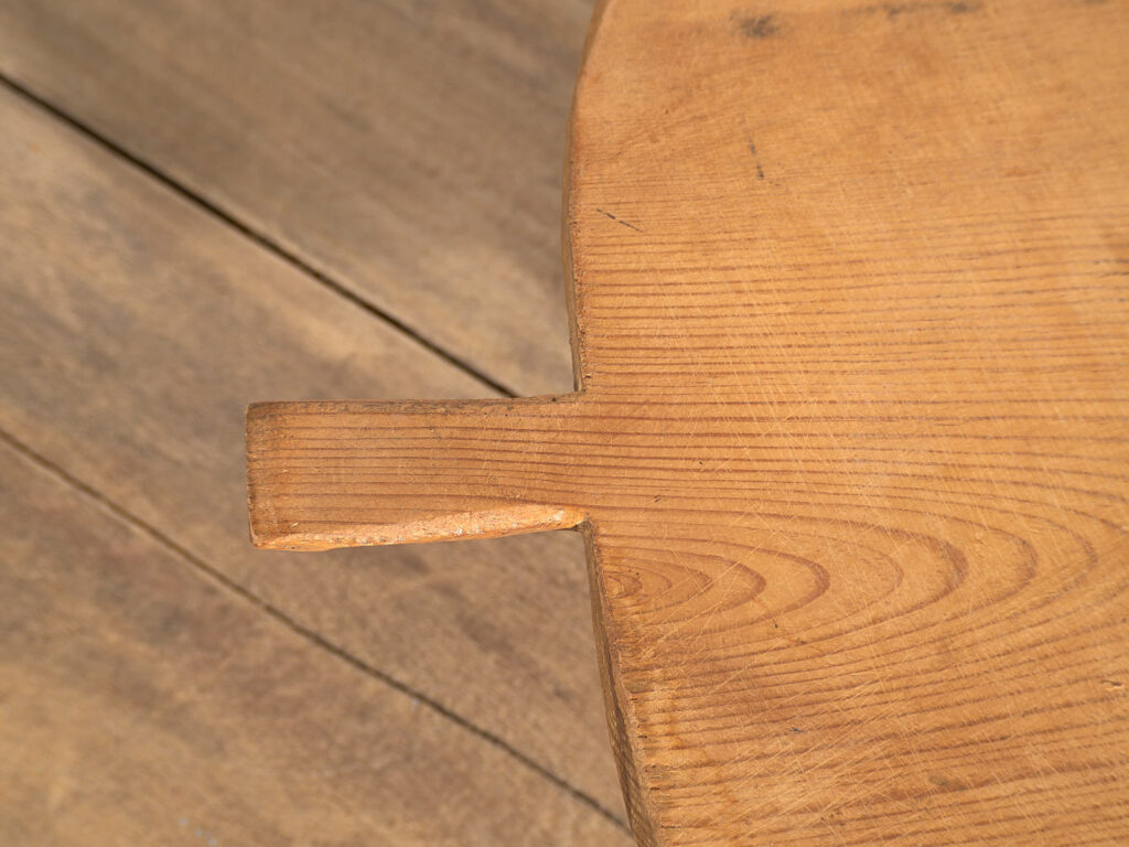 Mesa baja auxiliar antigua (c.1920) #2