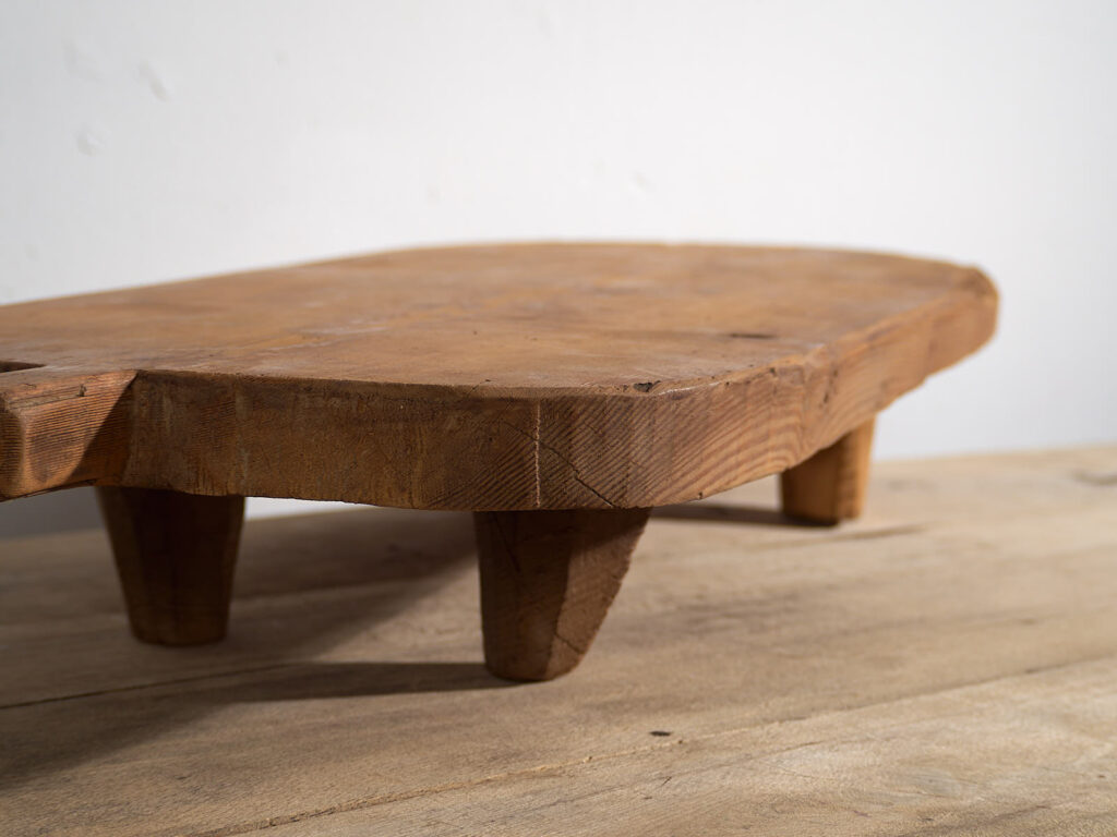 Ancienne table de travail basse (c.1920) #8