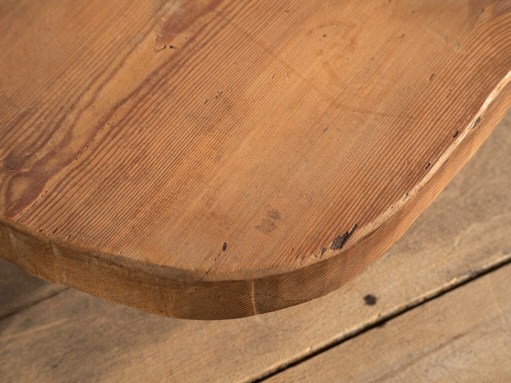 Ancienne table de travail basse (c.1920) #8