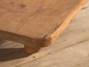 Ancienne table basse carrée (c.1920) #9