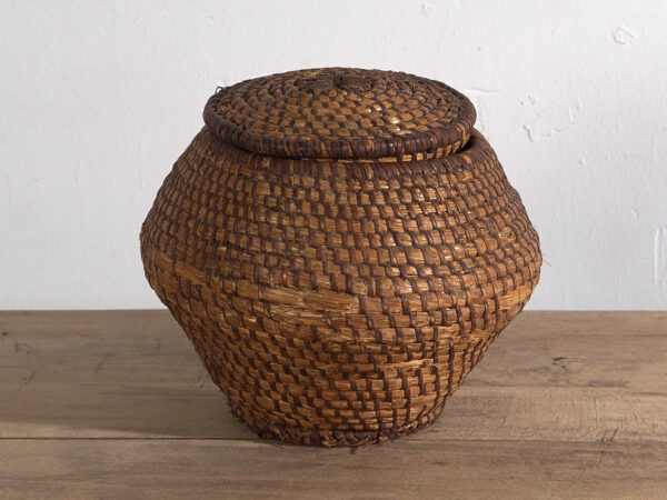 Cesta antigua con tapa (c.1920) #3