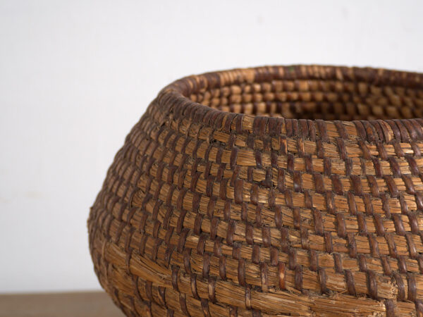 Cesta antigua con tapa (c.1920) #3