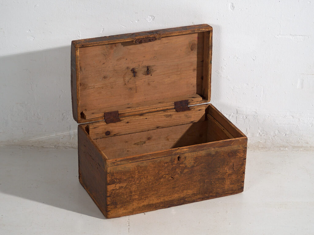 Antiguo cofre de almacenaje (c.1920) #2