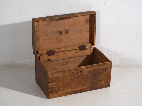 Antiguo cofre de almacenaje (c.1920) #2