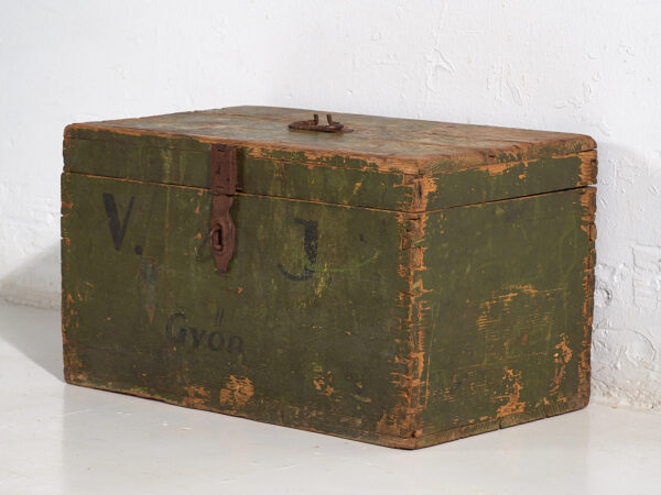 Pequeño cofre antiguo de color verde (c.1920) #4