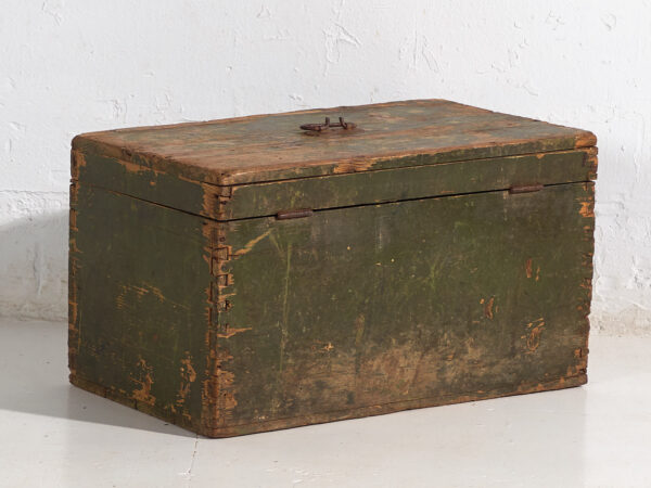 Pequeño cofre antiguo de color verde (c.1920) #4