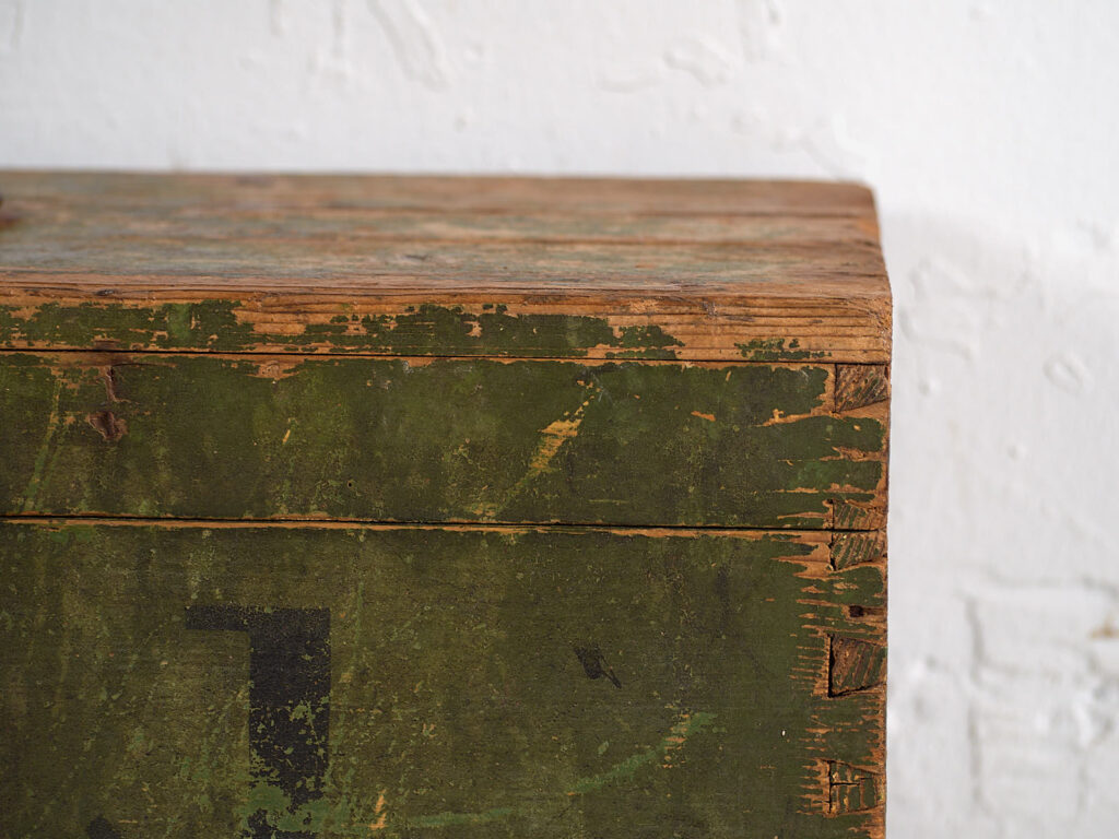Small antique green chest (c.1920) #4