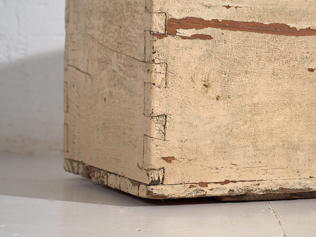 Cofre blanco antiguo (c.1920) #6