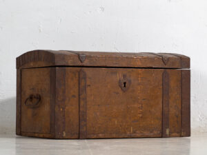 Pequeño arcón antiguo (Año 1871) #3