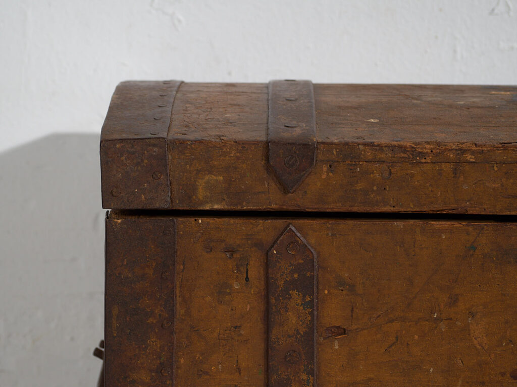 Pequeño arcón antiguo (Año 1871) #3