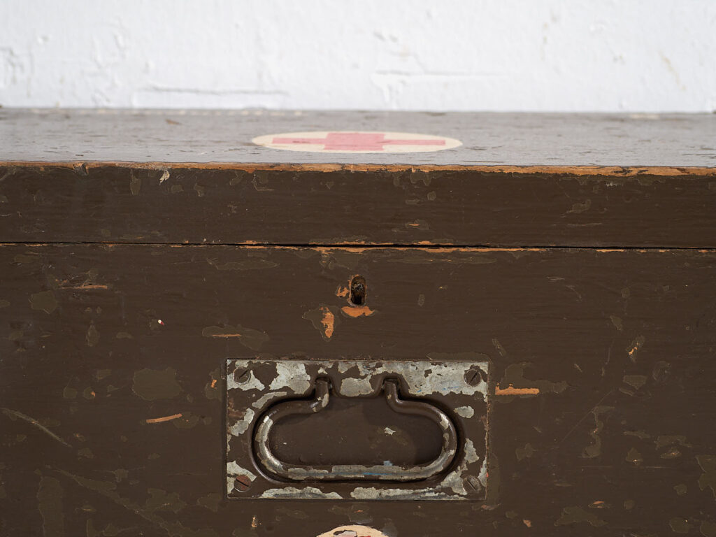 Vintage Red Cross medical case (c.1940) #4