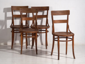 Antique set of Thonet chairs (c.1920). Set of four pieces #1