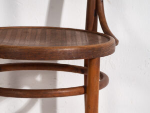Antique set of Thonet chairs (c.1920). Set of four pieces #1