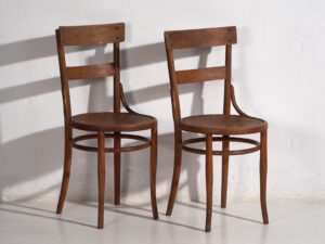Antique set of Thonet chairs (c.1920). Set of four pieces #1