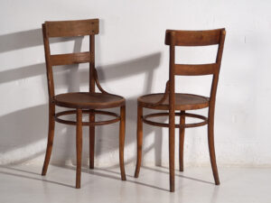 Antique set of Thonet chairs (c.1920). Set of four pieces #1