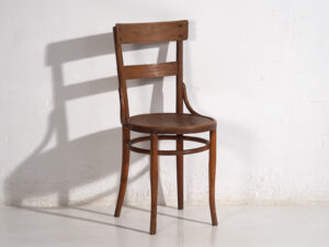 Antique set of Thonet chairs (c.1920). Set of four pieces #1