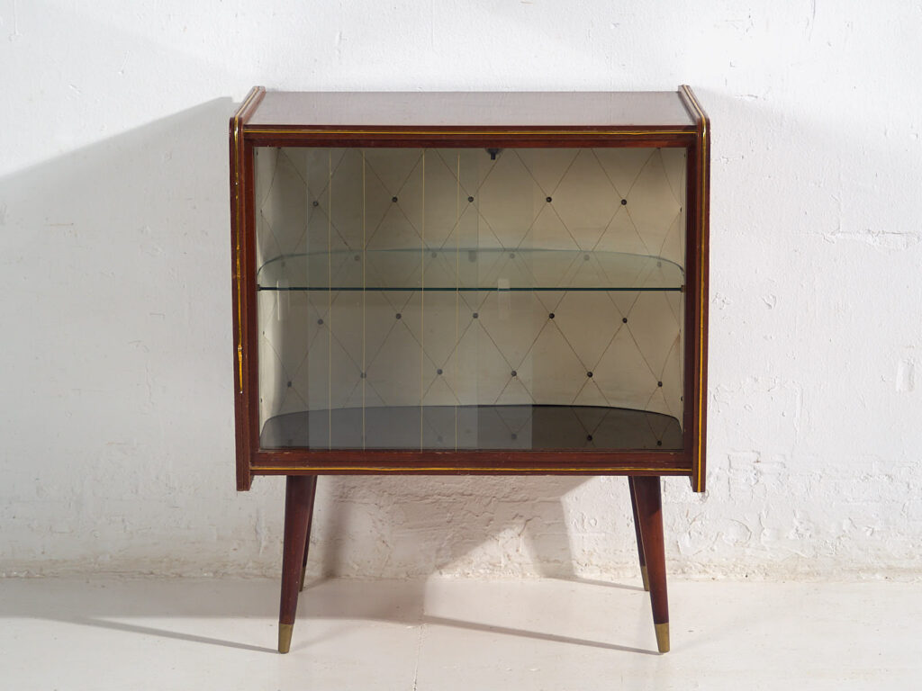 Vitrine de style milieu de siècle (c.1950)