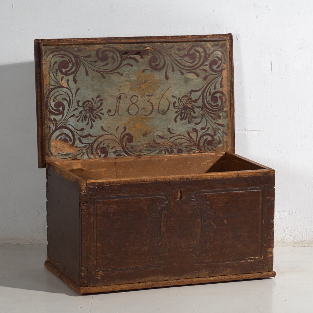 Baúl antiguo de madera maciza fechado Año 1836 #13