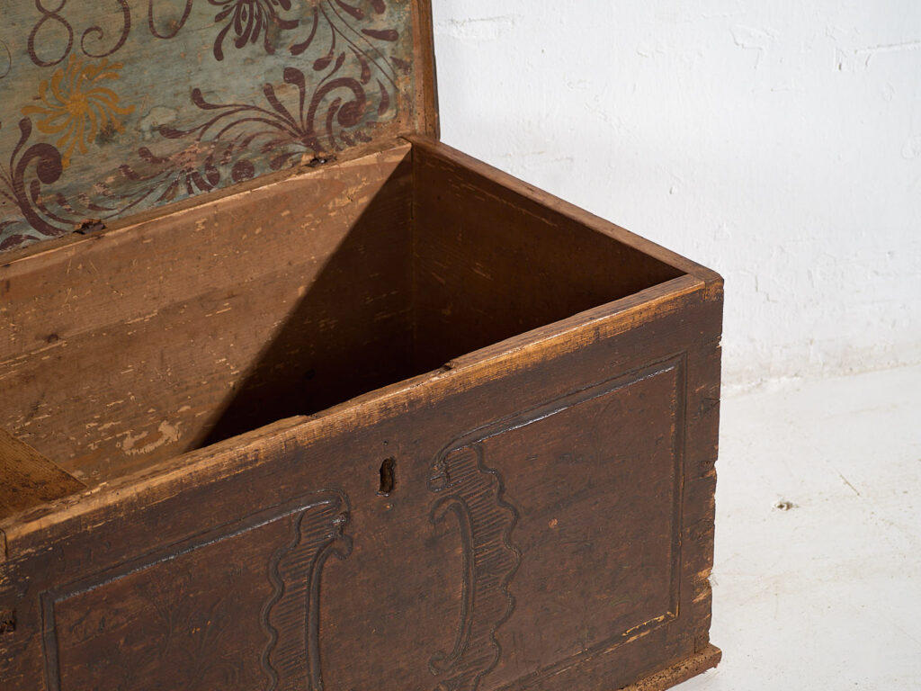 Baúl antiguo de madera maciza fechado Año 1836 #13