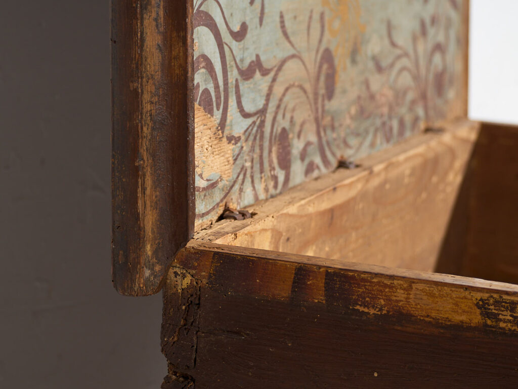 Baúl antiguo de madera maciza fechado Año 1836 #13