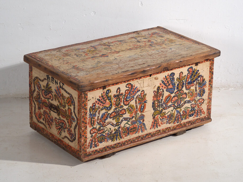 Antique hand painted folk style trunk (c.1880) #14