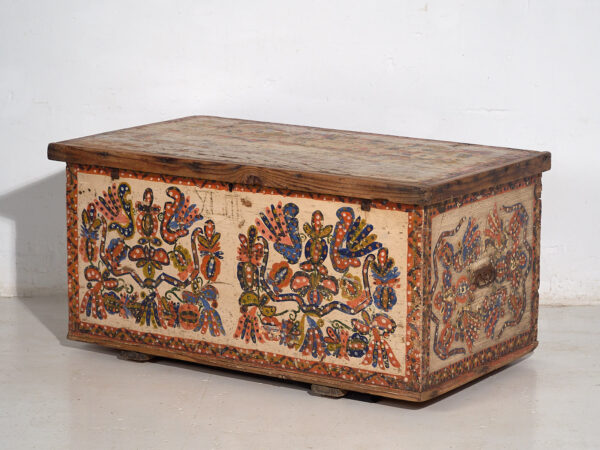 Antiguo baúl pintado a mano de estilo folclórico (c.1880) #14