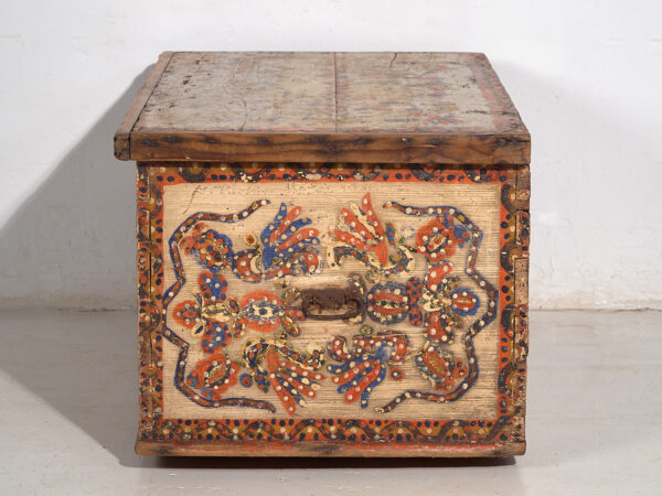 Antiguo baúl pintado a mano de estilo folclórico (c.1880) #14