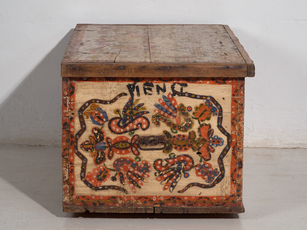Antique hand painted folk style trunk (c.1880) #14