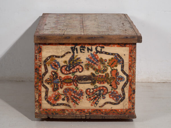Antiguo baúl pintado a mano de estilo folclórico (c.1880) #14