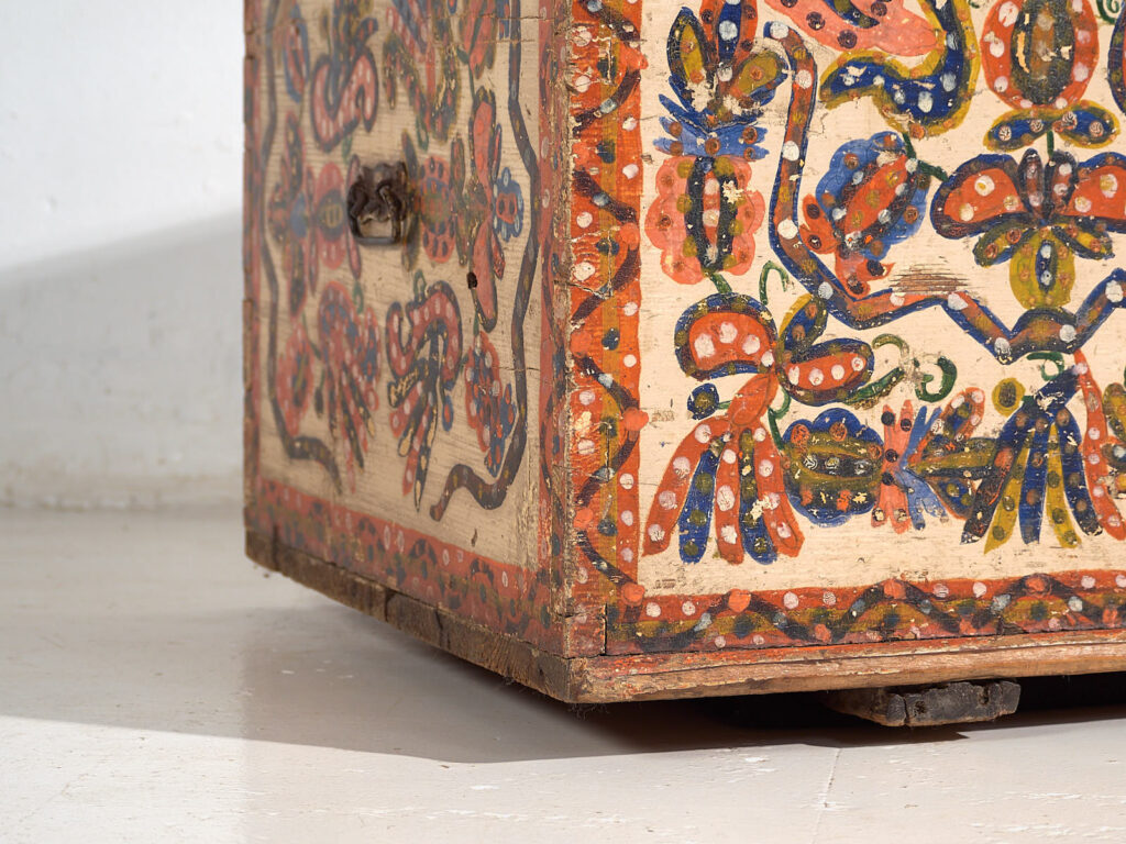 Antique hand painted folk style trunk (c.1880) #14