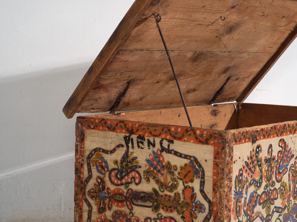Antique hand painted folk style trunk (c.1880) #14