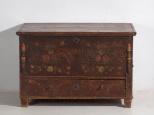 Antiguo baúl de almacenaje fechado Año 1861 #23