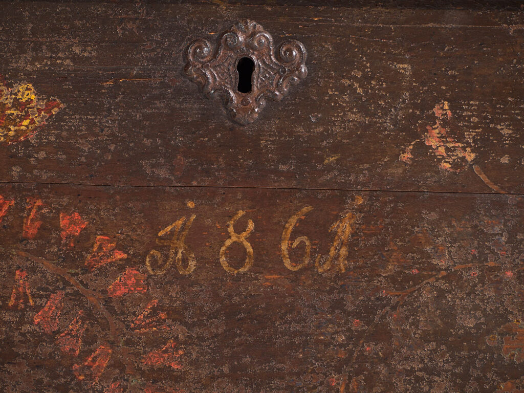 Antiguo baúl de almacenaje fechado Año 1861 #23