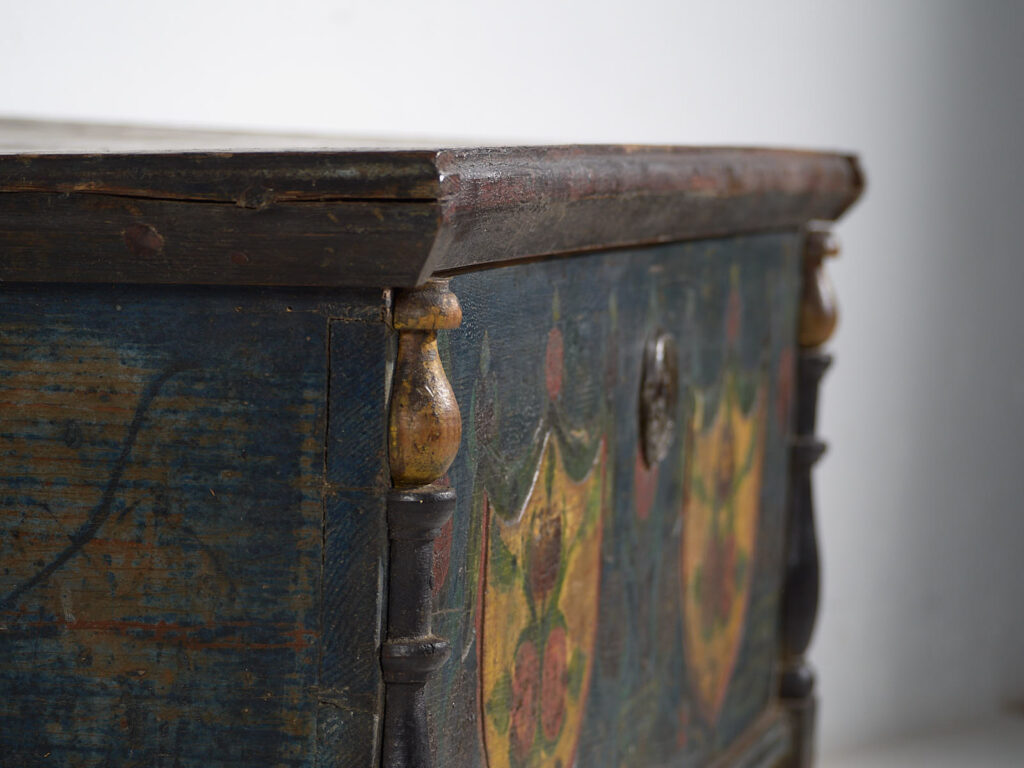 Malle ancienne peint à la main - Europe centrale (vers 1850)