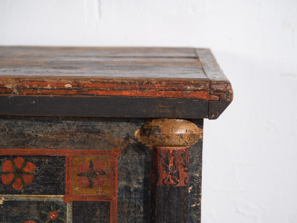 Arcón pintado antiguo (c.1870) #28