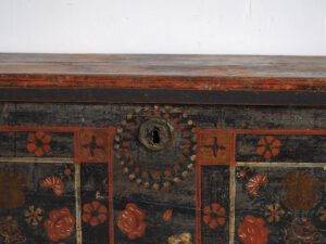Arcón pintado antiguo (c.1870) #28