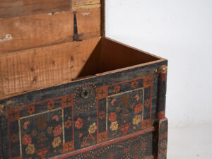 Arcón pintado antiguo (c.1870) #28