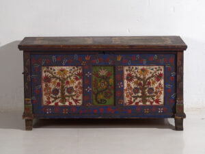 Antique blue trunk with hand painted floral details (c.1870) #2