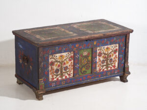 Antique blue trunk with hand painted floral details (c.1870) #2