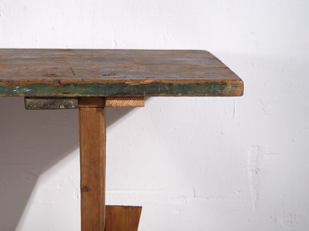 Antigua mesa de madera maciza con pátina de color verde (c.1920) #6