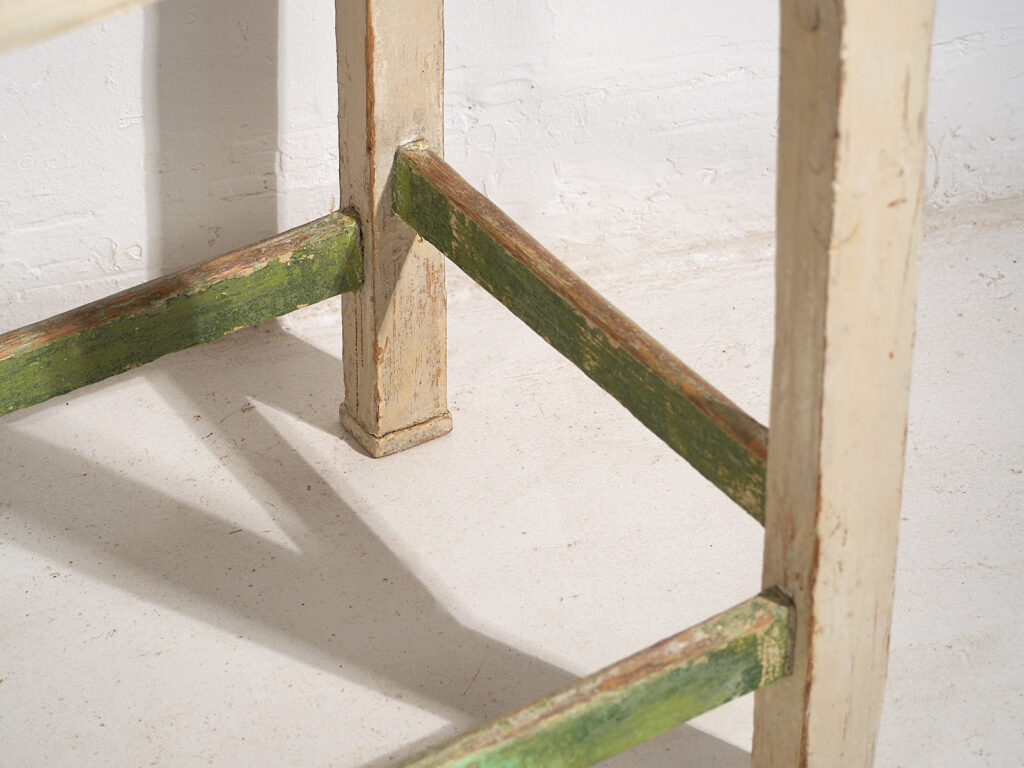 Mesa de cocina antigua de color blanco (c.1920) #10