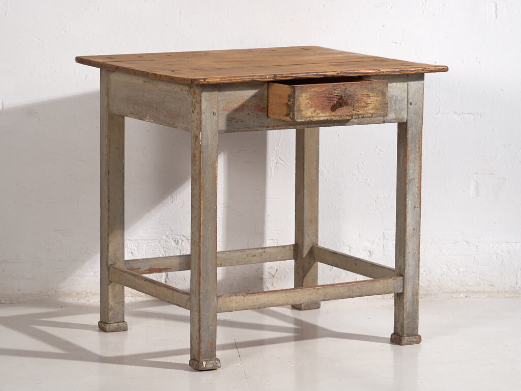 Antigua mesa auxiliar de color gris (c.1920) #22