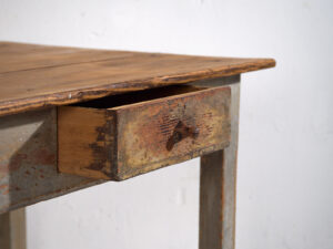 Antigua mesa auxiliar de color gris (c.1920) #22