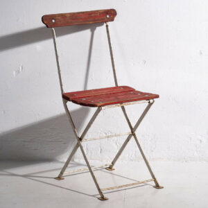 Antiguas sillas plegables de jardín en color rojo (c.1920). Conjunto de 4 piezas