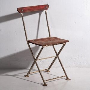 Antiguas sillas plegables de jardín en color rojo (c.1920). Conjunto de 4 piezas